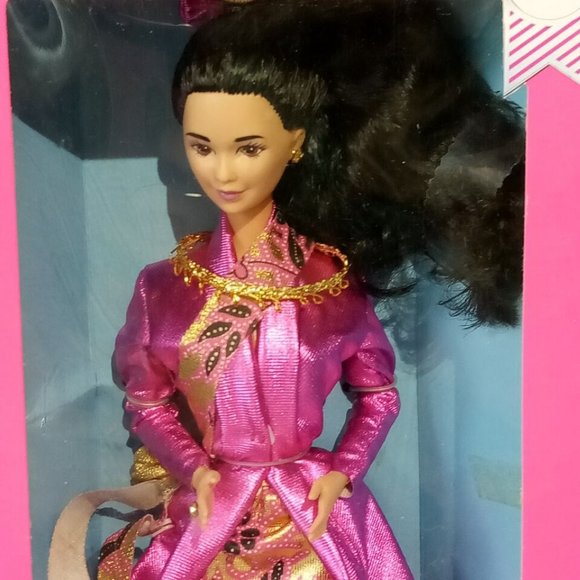 Malaysian Barbie #7329 Vintage 1990 Mattel MINT NRFB Dolls of the World - Picture 8 of 10